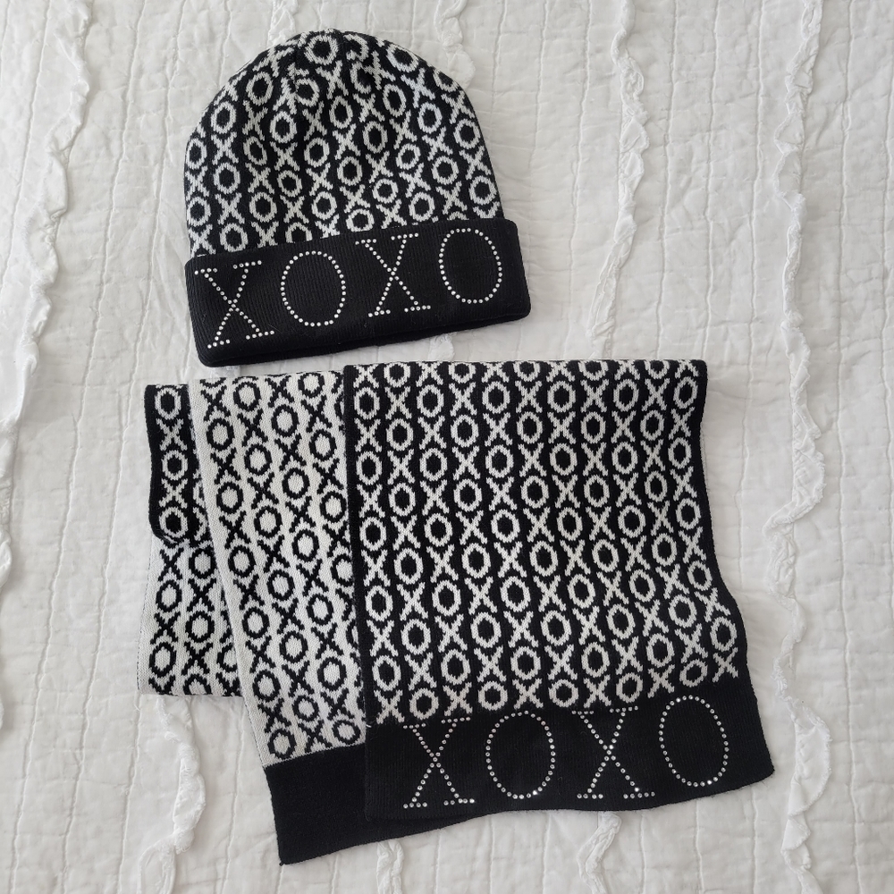 XOXO Rhinestone Black & White Logo Matching Beanie Hat and Scarf Set EUC